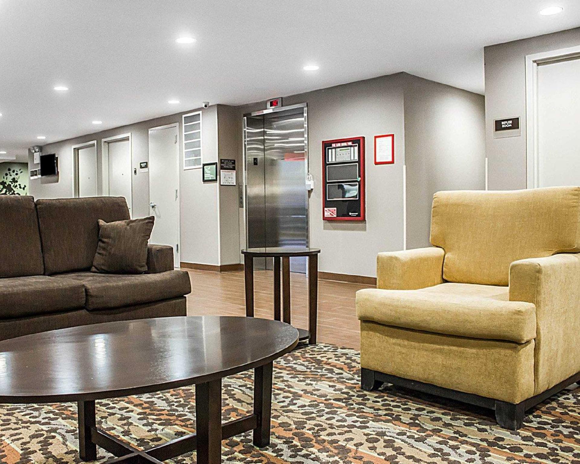 Days Inn By Wyndham Brooklyn Borough Park New York Eksteriør billede