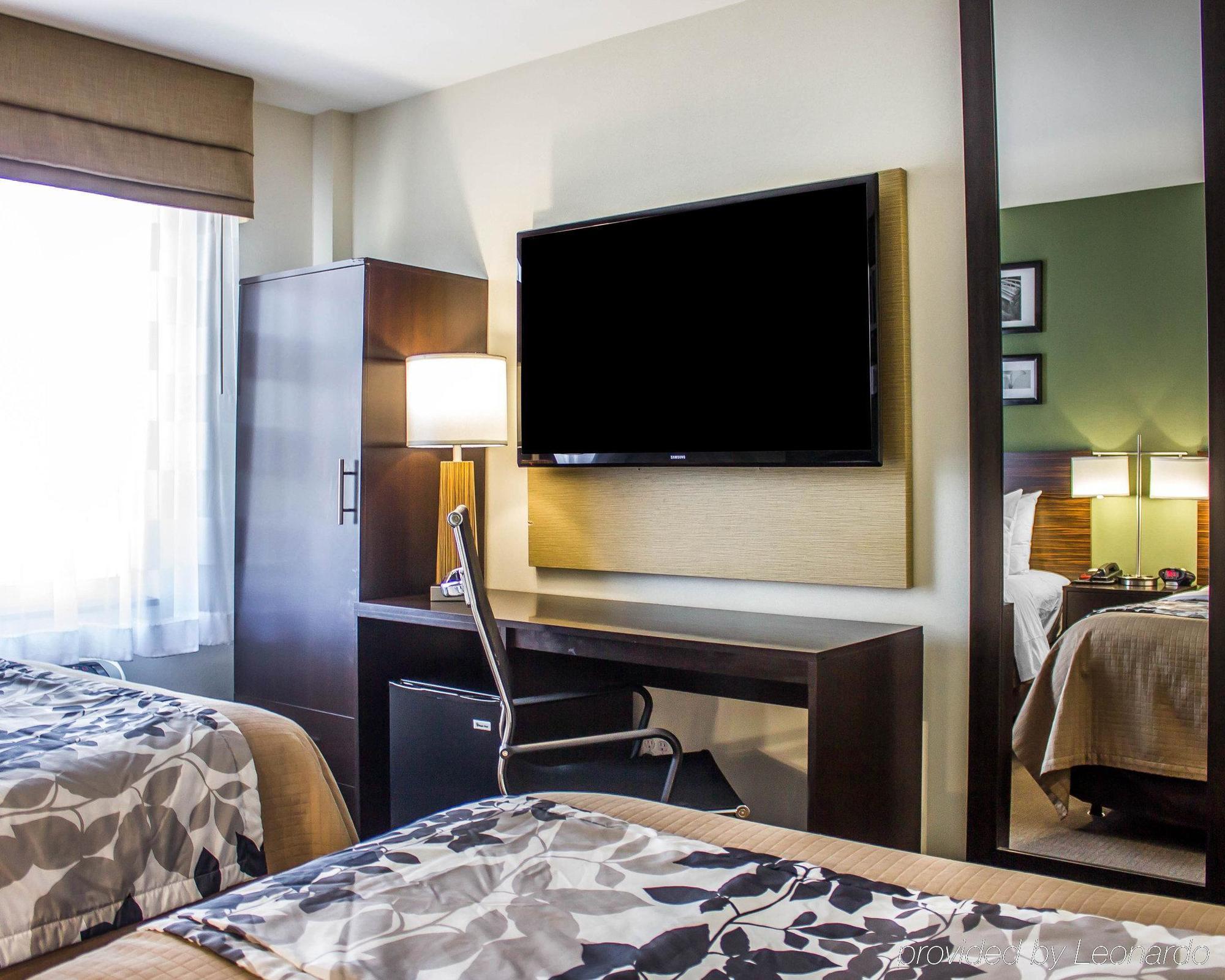 Days Inn By Wyndham Brooklyn Borough Park New York Eksteriør billede