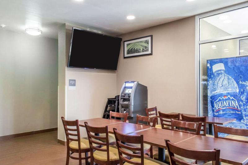 Days Inn By Wyndham Brooklyn Borough Park New York Eksteriør billede