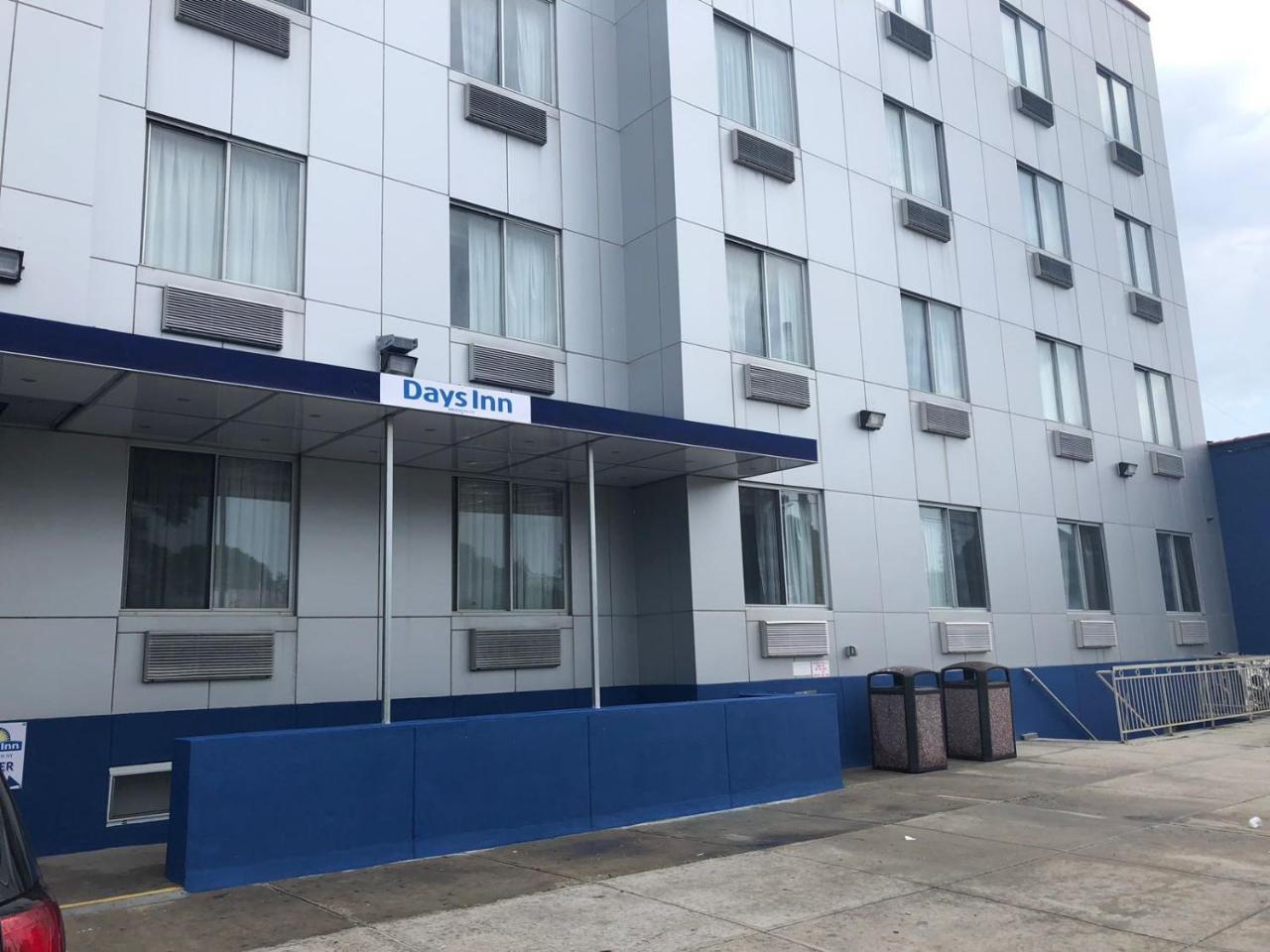 Days Inn By Wyndham Brooklyn Borough Park New York Eksteriør billede