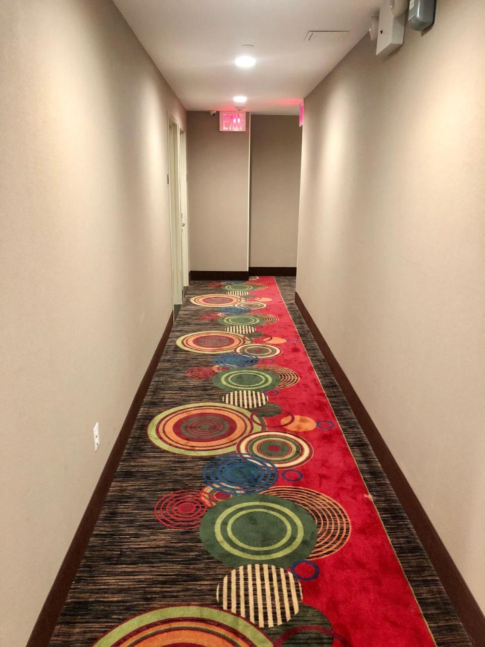 Days Inn By Wyndham Brooklyn Borough Park New York Eksteriør billede