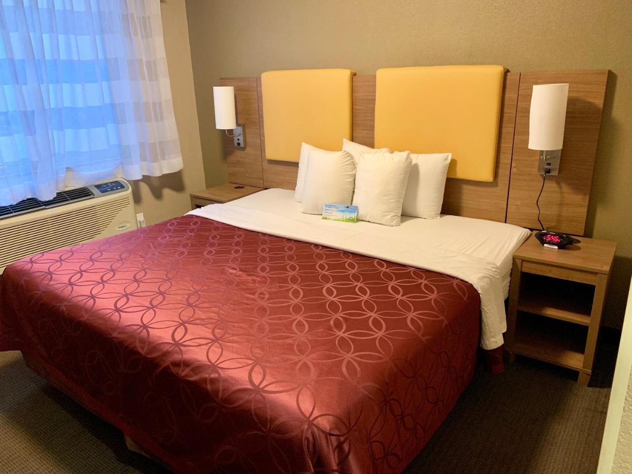 Days Inn By Wyndham Brooklyn Borough Park New York Eksteriør billede